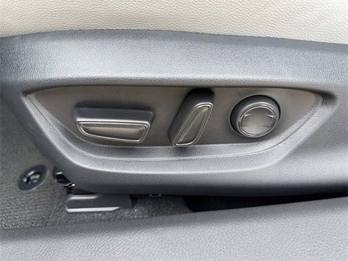 New 2026 Toyota Camry SE image 24