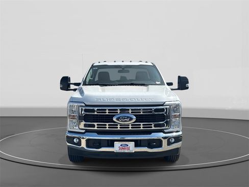 New 2025 Ford F350 XL w/ XL Chrome Package image 3