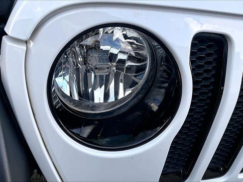 Used 2021 Jeep Wrangler Unlimited Sport image 27