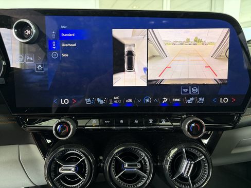 Used 2025 Chevrolet Blazer EV RS AWD/4WD image 16