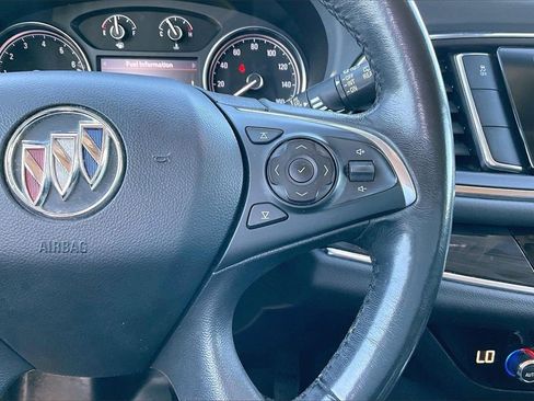 Used 2020 Buick Enclave Essence image 11