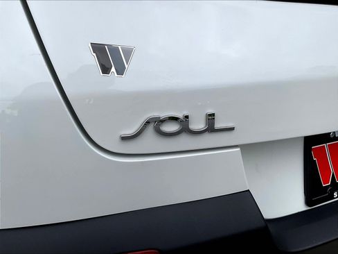 Used 2021 Kia Soul S FWD image 22
