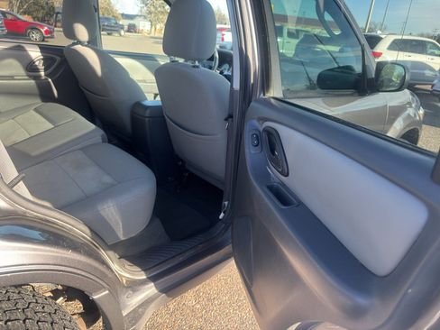 Used 2006 Ford Escape XLT image 14