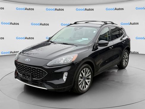 Used 2020 Ford Escape Titanium image 1