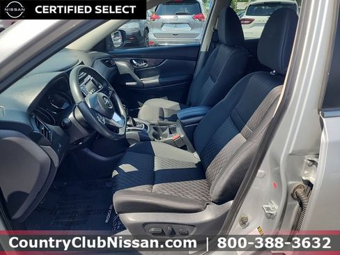 Used 2018 Nissan Rogue SV AWD/4WD image 11