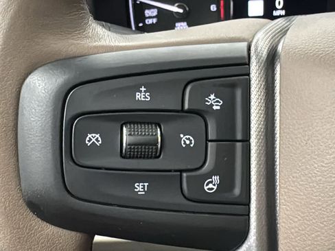 Used 2021 GMC Yukon Denali w/ Denali Premium Package image 9