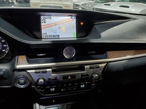 Used 2016 Lexus ES 350 FWD image 26