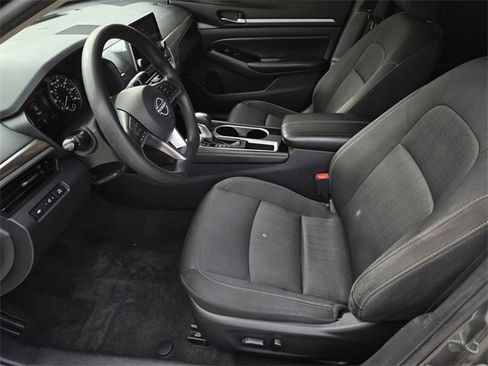 Used 2023 Nissan Altima 2.5 SV image 18