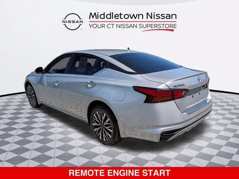 Used 2023 Nissan Altima 2.5 SV AWD/4WD image 5
