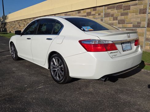Used 2015 Honda Accord Sport image 8
