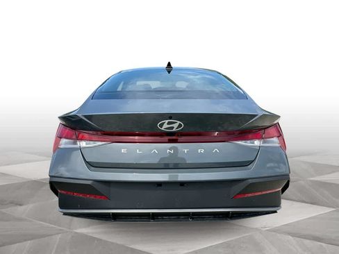 New 2026 Hyundai Elantra SE FWD image 7