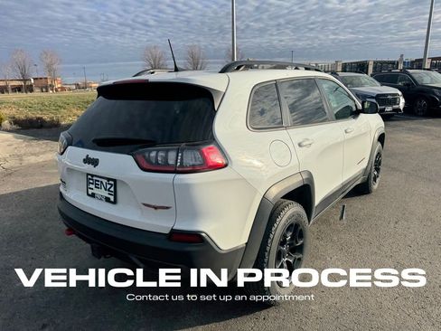 Used 2022 Jeep Cherokee Trailhawk w/ Comfort/Convenience Group image 3