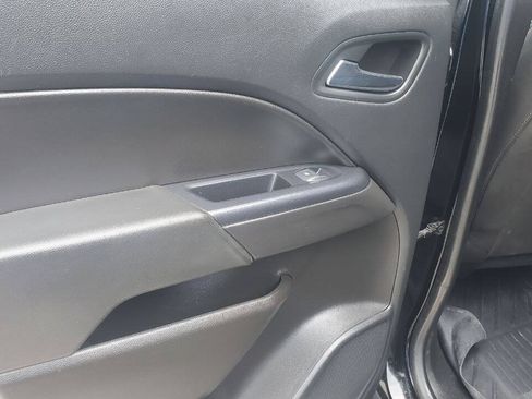 Used 2020 Chevrolet Colorado LT w/ Redline Special Edition RWD image 17