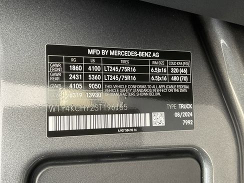 Used 2025 Mercedes-Benz Sprinter 2500 image 30