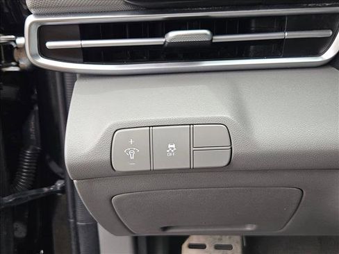 Used 2025 Hyundai Elantra Sport FWD image 15
