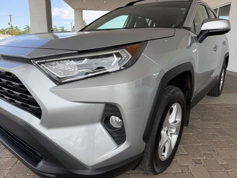 Used 2021 Toyota RAV4 XLE w/ Convenience Package AWD/4WD image 10