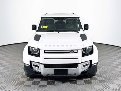 Used 2025 Land Rover Defender 110 S AWD/4WD image 2