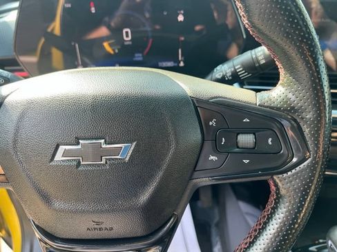 Used 2024 Chevrolet Trax RS w/ Sunroof Package FWD image 25