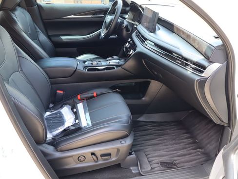 Used 2024 INFINITI QX60 Sensory w/ Vision Package AWD/4WD image 18