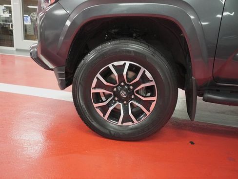 Certified 2022 Toyota Tacoma TRD Sport image 31