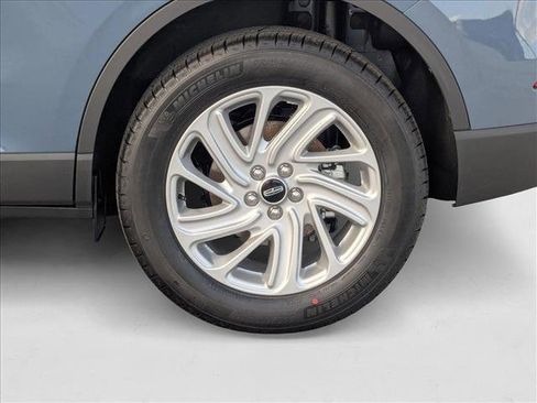 New 2025 Lincoln Corsair FWD image 9