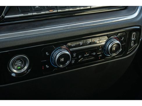 Used 2024 GMC Sierra 1500 SLT image 22