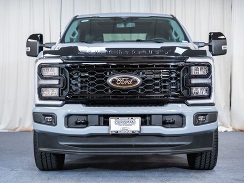 Used 2025 Ford F250 Lariat w/ Black Appearance Package image 2