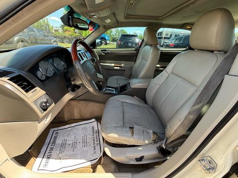 Used 2007 Chrysler 300 Touring L w/ Luxury Group AWD/4WD image 16