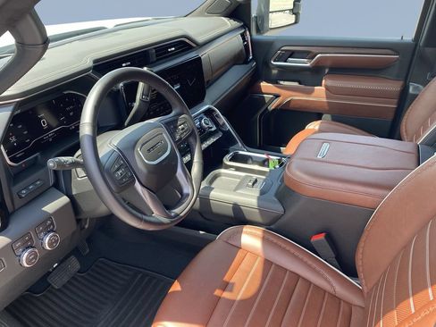 Used 2025 GMC Sierra 2500 Denali Ultimate AWD/4WD image 10