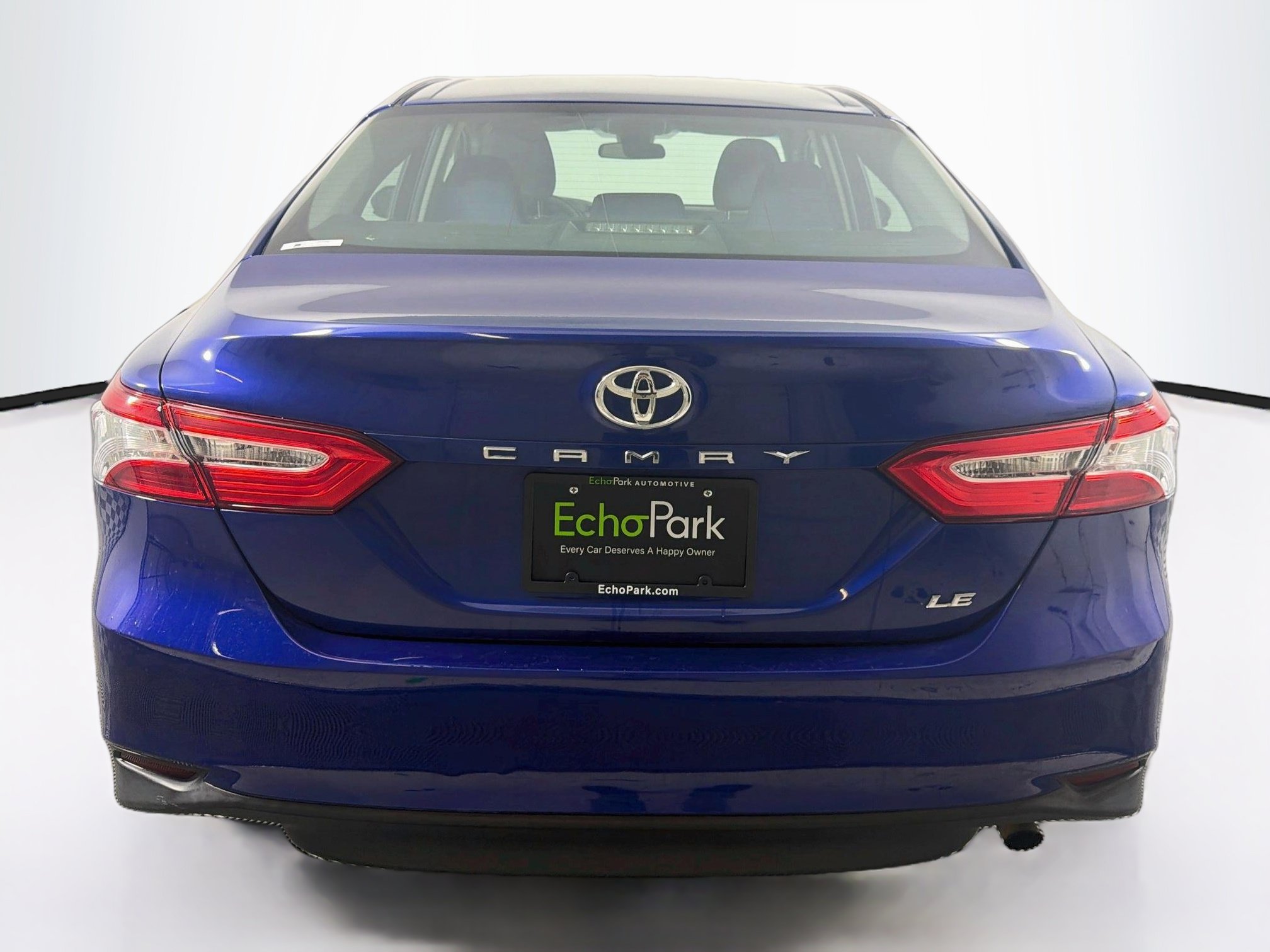 Used 2018 Toyota Camry LE FWD image 7