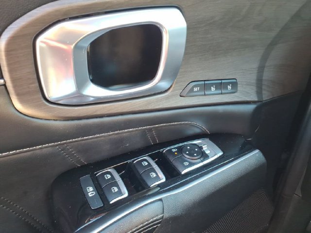 Used 2024 Kia Sorento SX Prestige AWD/4WD image 16