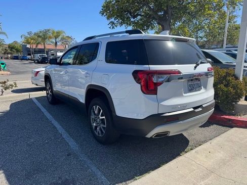 Certified 2023 GMC Acadia SLE w/ Driver Convenience Package FWD image 5