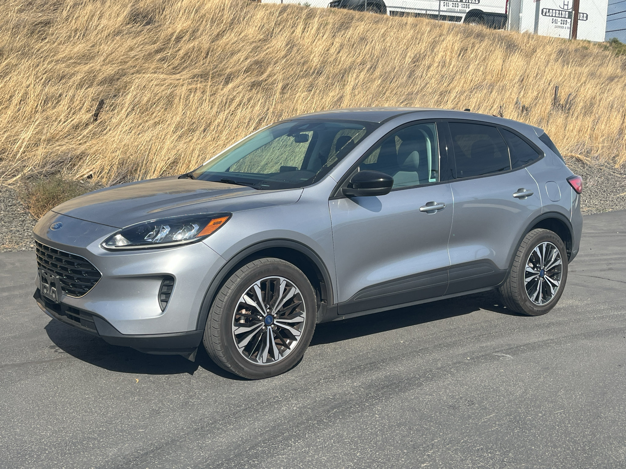 Used 2021 Ford Escape SE w/ SE Sport Appearance Package AWD/4WD image 1