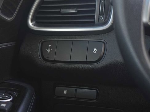 Used 2019 Kia Sorento L image 24