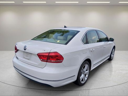 Used 2015 Volkswagen Passat TDI SE FWD image 15
