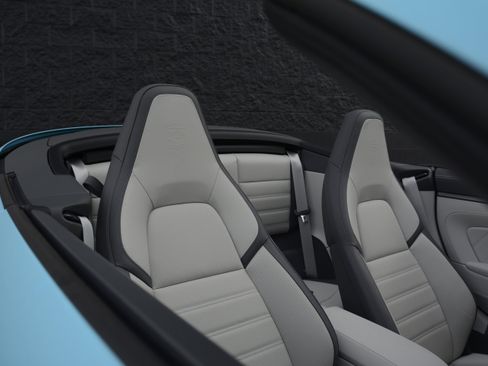 Certified 2025 Porsche 911 Carrera RWD image 30