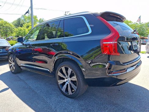 Certified 2024 Volvo XC90 T8 Ultimate w/ Protection Package Premier AWD/4WD image 4