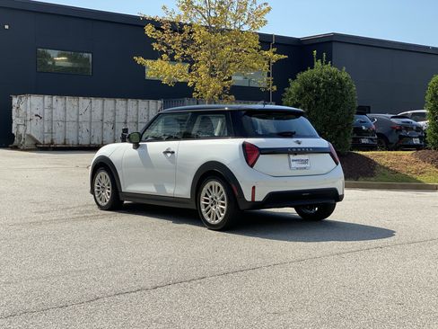 Used 2026 MINI Cooper 2-Door Hardtop FWD image 14