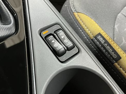 Used 2025 Subaru Crosstrek 2.5i Sport AWD/4WD image 19