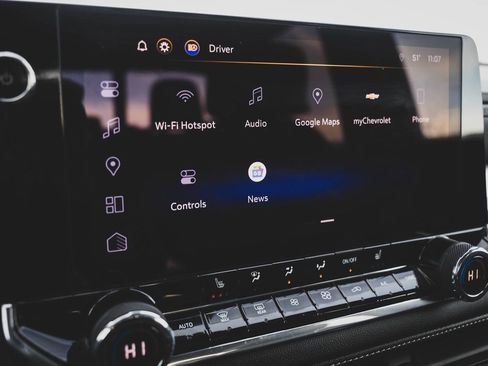 Used 2024 Chevrolet Colorado LT w/ LT Convenience Package III image 7