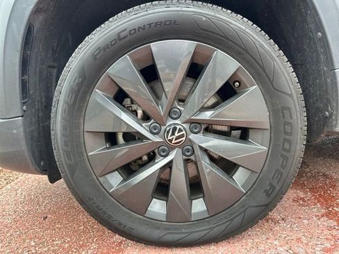 Used 2024 Volkswagen Taos S image 25