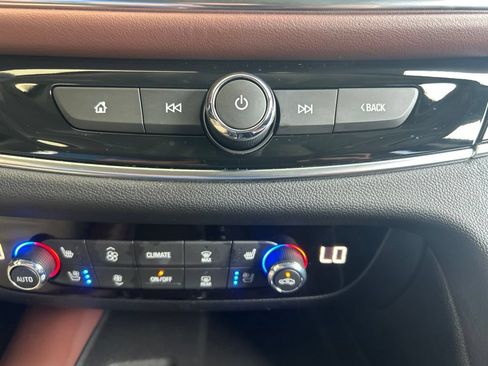 Used 2019 Buick Enclave Avenir w/ Avenir Technology Package FWD image 19