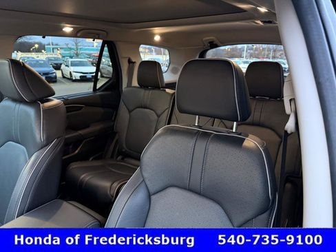 Used 2025 Honda Pilot Elite image 24