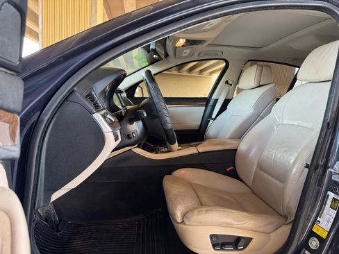 Used 2013 BMW 550i Sedan image 11
