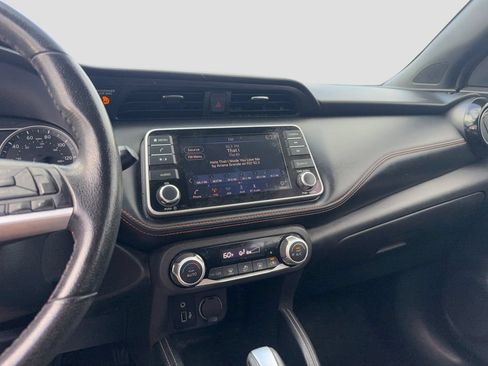 Used 2018 Nissan Kicks SR FWD image 16