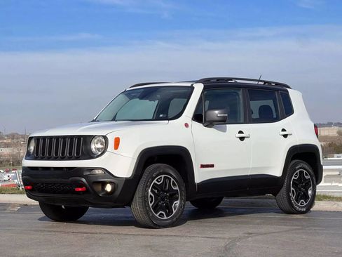 Used 2015 Jeep Renegade Trailhawk w/ Safety & Security Group I image 1