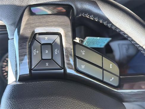 Used 2018 Ford F150 XLT w/ Equipment Group 302A Luxury AWD/4WD image 19