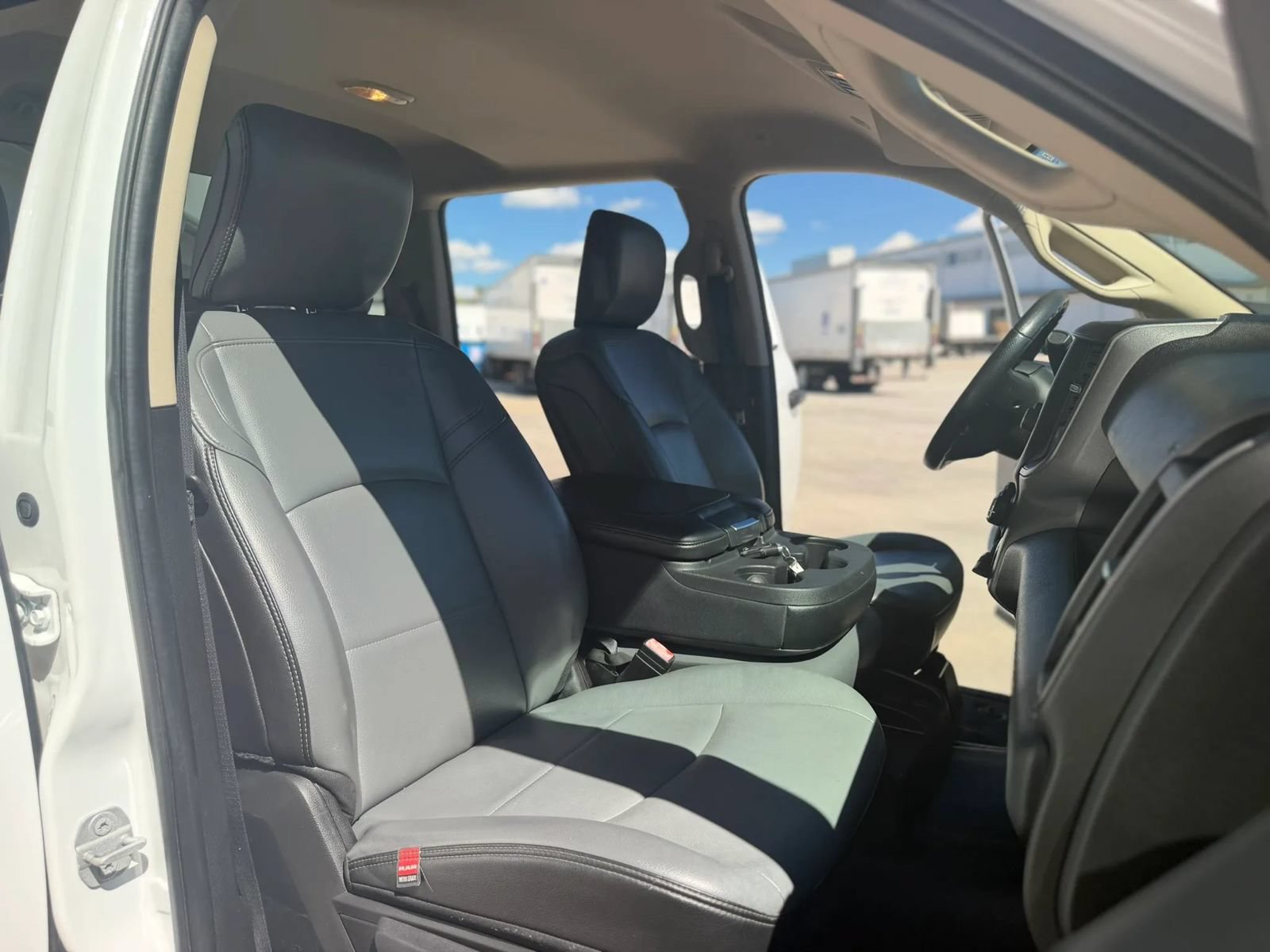 Used 2020 RAM 3500 Tradesman RWD image 25