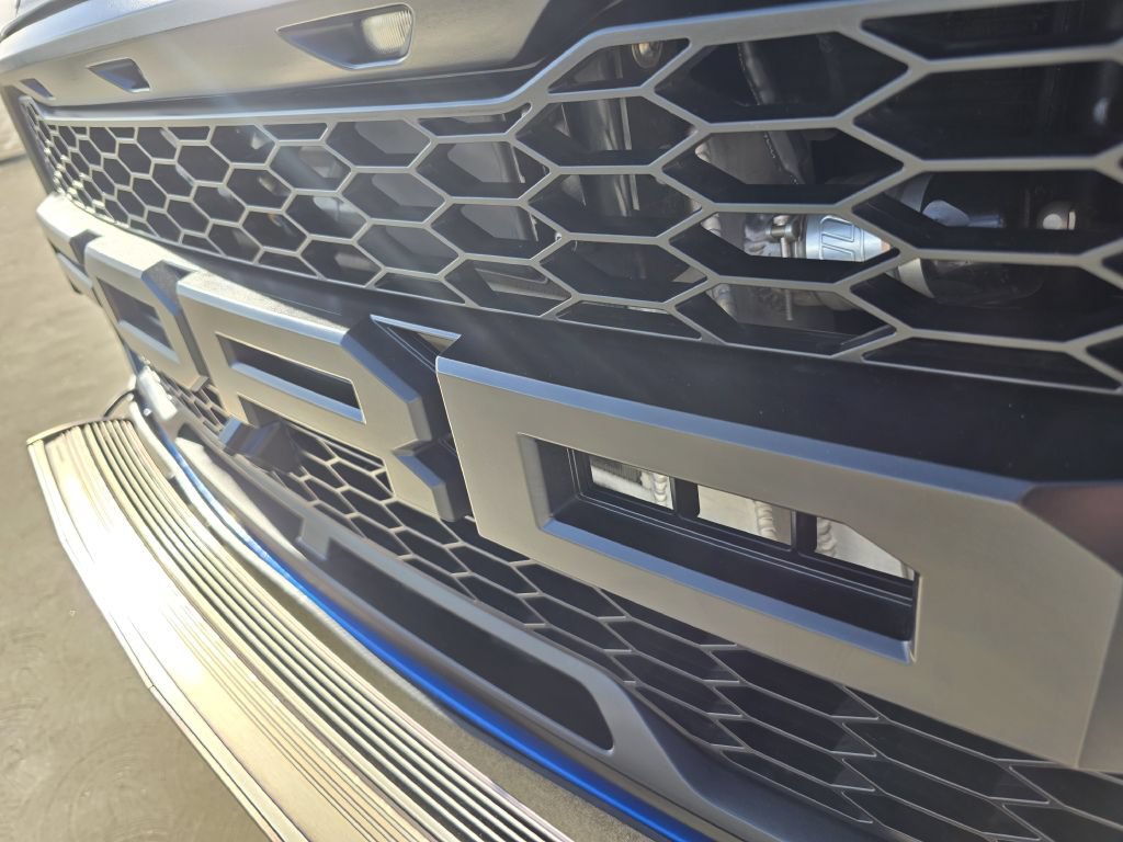 Used 2018 Ford F150 Raptor w/ Equipment Group 802A Luxury AWD/4WD image 14