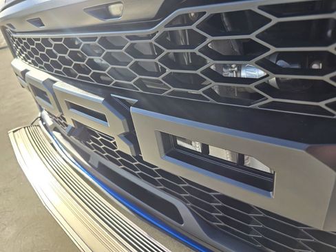Used 2018 Ford F150 Raptor w/ Equipment Group 802A Luxury AWD/4WD image 14